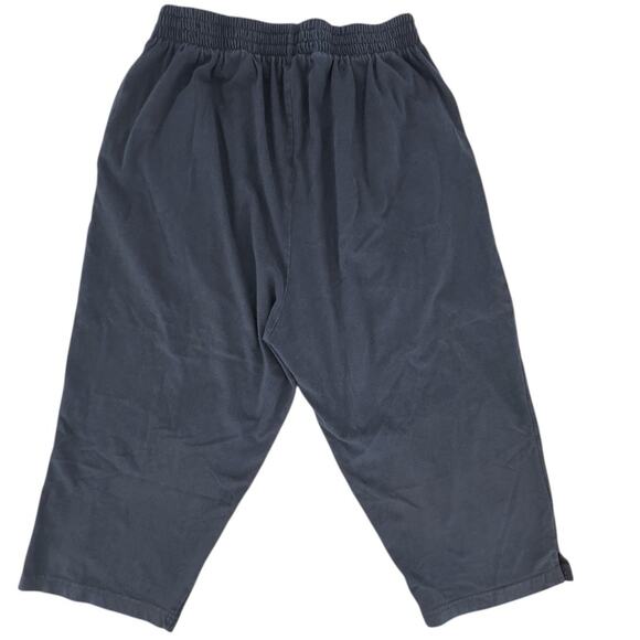 Black Capri Pants Side Pockets Split Hem No Tags - Picture 3 of 12